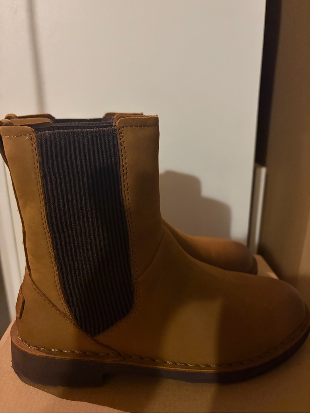 Classic Chelsea Boots in Chestnut Brown